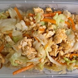 Stir-Fried Cabbage With Egg