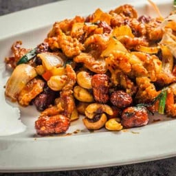 ไก่ผัดเม็ดมะม่วง