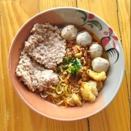 Deli ก๋วยเตี๋ยว หมู