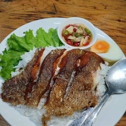 ข้าวหน้าปลาแกะ