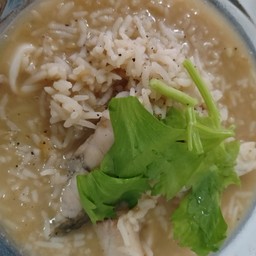 [อร่อยซ่ากับโค้ก] ข้าวต้มปลากระพงศ์ +  โค้ก ไม่มีน้ำตาล (ขวด) 
