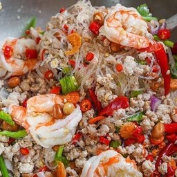 ยำวุ้นเส้นโบราณ หมูสับ & กุ้งสุก