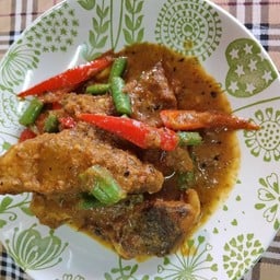 [อร่อยซ่ากับโค้ก] ข้าวเครื่องแกงปลากระพงศ์ +  โค้ก ไม่มีน้ำตาล (ขวด) 