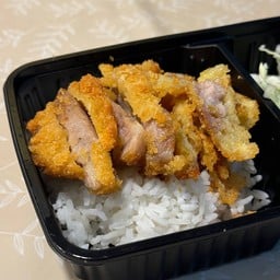 หมูกรอบโอชา อุดมสุขวอล์ค ล็อค J18 อุดมสุข วอล์ค