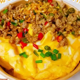 ข้าวไข่ข้นหมูสับคั่วพริกเกลือ