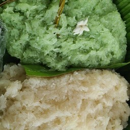 ข้าวเหนียวใบเตย กล่องใหญ่ครึ่งโล
