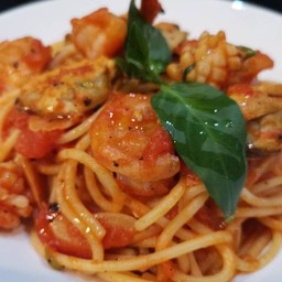 Tomato Sauce W Seafood