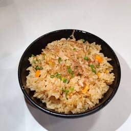 ข้าวกระเทียม