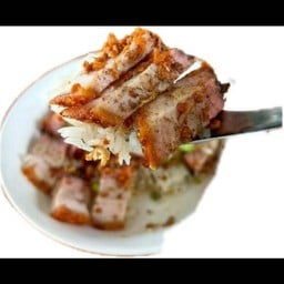 ข้าวต้มแห้งหมูกรอบ