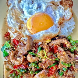กะเพราเป็ดย่าง ราดข้าว