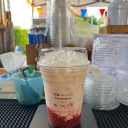 นมสดพีช สตรอเบอรี่