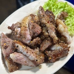 เนื้อคลุกฝุ่น