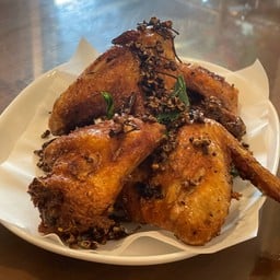 ปีกไก่ทอดมะแขว่น