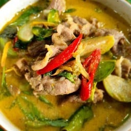 แกงเขียวหวานเนื้อสไลด์ Australian wagye Top Side