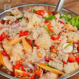 ยำเห็ดขาวไส้กรอกหนังกรอบ ใส่หมูยอ