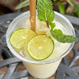 มะนาวสด+น้ำผึ้ง ปั่น