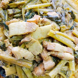 แกงเทโพหมูสามชั้นผักบุ้ง