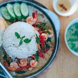 ข้าวผัดกระเพากุ้ง