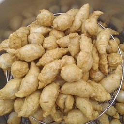 ลูกชิ้นปลาระเบิดทอดกรอบ