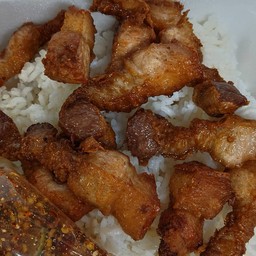 หมูสามชั้นน้ำจิ้มแจ่วราดข้าว