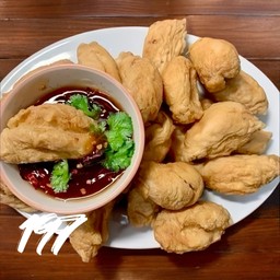 ลูกชิ้นปลาระเบิด รักบี้