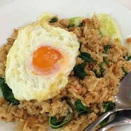 ข้าวคลุกกระเพราหมูสับ+ไข่ดาว