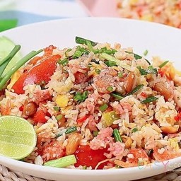 ข้าวผัดแหนม