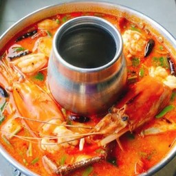 ต้มยำกุ้งแม่น้ำหม้อไฟ