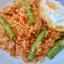 ข้าวคลุกเครื่องแกง