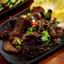 ยำหมาล่า เห็ดหูหนู