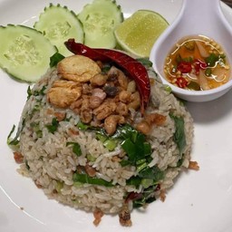 ข้าวผัดคะน้าปลาเค็ม