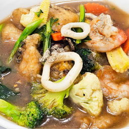 ราดหน้าทะเล Rat Na Talay