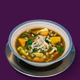 แกงเห็ดไข่มดแดง  -  Spicy Mushroom Soup With Ant Eggs