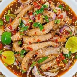 ยำคอหมูย่าง