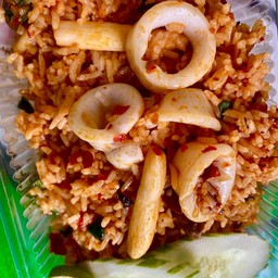 ข้าวผัดต้มยำปลาหมึก หรือ ทะเล ระบุได้ค่ะ