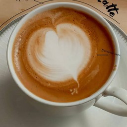 ลาเต้ร้อน