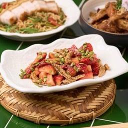 ตำสตรอว์เบอร์รี่ปลากรอบ (ปลาร้า,กะปิ)