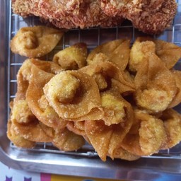 เกี๊ยวไก่ทอด