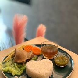 ข้าว ไก่ต้มน้ำปลา