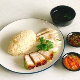 ข้าวมันไก่ต้ม+หมูกรอบ