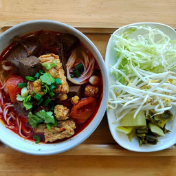 ขนมจีนน้ำเงี้ยว