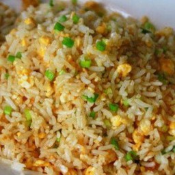 ข้าวผัดหมูสับ