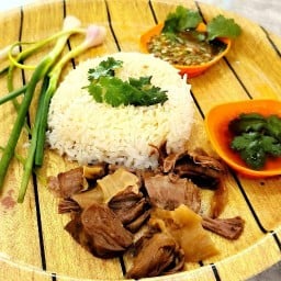 อ.อิ่มอร่อยซอย6 ไม่มี