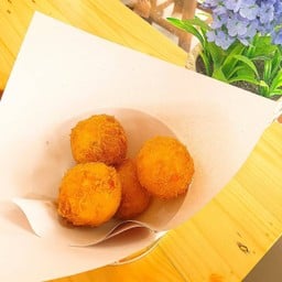 ชีสบอล 4 ลูก