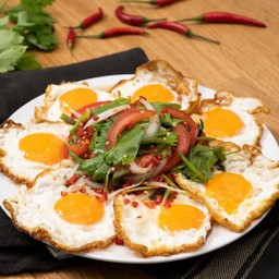 ยำไข่ดาว