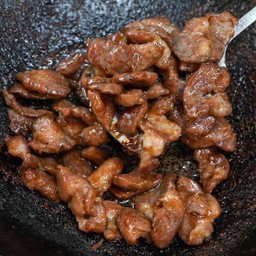 เนืั้อสัตว์ทอดน้ำปลา(กับข้าว)