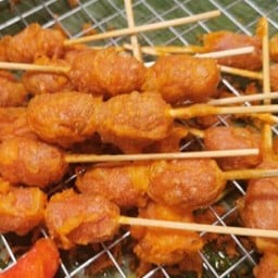 ไส้กรอกแดงทอดกรอบ