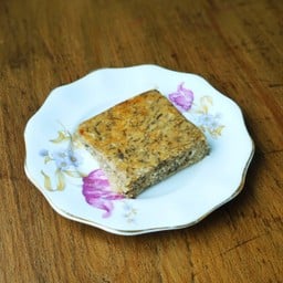 Banana Cashew Cake
