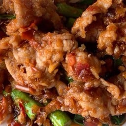 ผัดพริกแกงเนื้อเป็นกับ