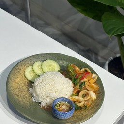 ข้าวผัดหมึกไข่เค็ม
